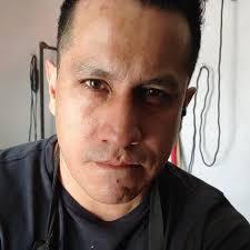 Soy una niña que vale un chingo la pena, tengo un gran corazón y mucho amor  que dar y si alguien no valora eso y solo me quiere para jugar neta sentiré