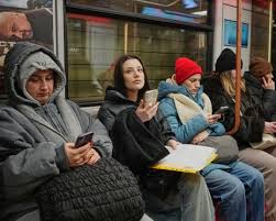 Russian crackdown on Telegram app prompts rare criticism from soldiers, pro-war bloggers and officials