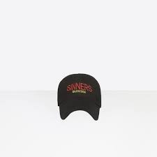 Balenciaga presents a new capsule collection characterized by men's clothing and accessories. Berretto Balenciaga Sinners From Balenciaga On 21 Buttons