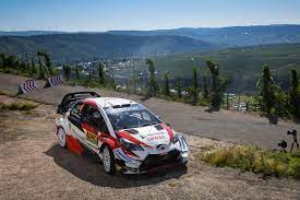 ラリー ドイチェランド3連覇を達成したtoyota gazoo racing wrtのオット タナク トヨタ ヤリスwrc wrcドイツ トヨタ勢が表彰台独占 タナク3連覇 初参戦の勝田貴元も完走果たすの画像 写真 1 autosport web トヨタ トヨタ ヤリス ラリー