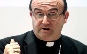 Monseñor Munilla: «No es difícil ser santo, pero es una batalla que dura  toda la vida»