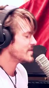 Taylor Hanson rehearses his vocals for Hanson’s studio cover of the  #MichaelJackson hit single #RememberTheTime #Hanson #michaeljacksonfan  #mjcover #fyp #mj #mjcrew