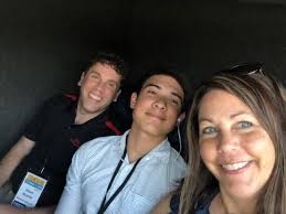 Venae Watts (@VenaeFamilyBiz)