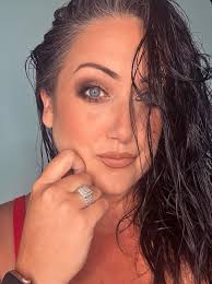 Does this ring make me look engaged? 💍 Chris proposed