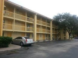 Miami seyahatiniz sırasında yörenin gözde yengeç yemeklerini tatmanız için. La Quinta Inn Miami Airport North Picture Of La Quinta Inn By Wyndham Miami Airport North Tripadvisor