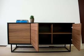 Midcentury Modern Sideboard Nussbaum Und Schwarz In 2020 Mid Century Modern Sideboard Modern Sideboard Sideboard
