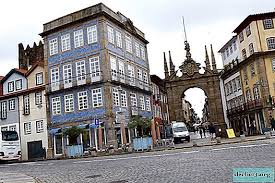 Portugália európa peremén fekszik, mely elhelyezkedésből legalább annyi előnye, mint hátránya portugália fővárosa és egyben legnagyobb városa. Braga Portugalia A Varos Leirasa Fotoval Utazo