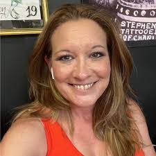 Carrie Raley's Instagram, Twitter & Facebook