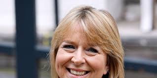 V roce 2007 uvedla britton v sobotu večer svoji vlastní sérii itv nazvanou that's what i call television. Fern Britton Reveals She Almost Died Last Year And Credits The Nhs For Saving Her Life