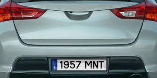 Matrícula acrílica para coche de fijación con tornillos. Matriculas Para Coche Y Moto Mister Minit