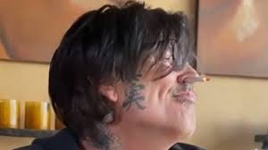 Christina aguilera and tommy lee of mötley crüe covered bruno mars's uptown funk for the premiere of spike's new series, 'tracks.' Tommy Lee Smokes Cigarette Through Nose As Wife Tries To Make Him Quit
