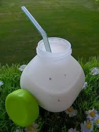 Yaourt A Boire A La Vanille A La Multidelice Thermomix Blog Cuisine Thermomix Avec Recettes Pour Le Tm5 Tm31 Yaourt A Boire Recette Yaourt Avec Yaourtiere Yaourt