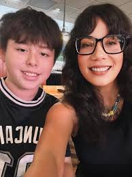 Michelle Bergquist-Hume (@blackapple1975) • Threads, Say more