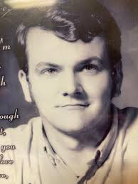 Hey yall I'm looking for any of my relatives over in Martin County I'm the  great grandson of Henry Grant Padgett of Loogootee I know that he had a son  named Paul