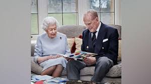 Warga inggris diimbau untuk tidak sementara itu, berdasarkan informasi, rencananya pangeran philip akan dimakamkan di kapel st. Kisah Cinta Pangeran Philip Dan Ratu Elizabeth Yang Langgeng 70 Tahun Dunia Tempo Co