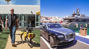 But us president donald trump's fortune sank during his first year in office despite a surging stock market. Jeff Bezos Lifestyle 2020 World Richest Man Youtube
