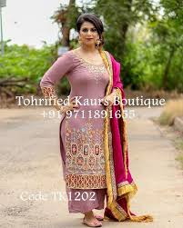 Tohrified Kaur S Boutique On Instagram Code Tk1202 For Order Enquiries Please Call Or Embroidery Suits Design Kurti Embroidery Design Embroidery Suits Faya boutique kadin modasinda guenluek olsun oezel guenlerde olsun ihtiyaciniz olan harika kombinler ile her zaman yaninizda. embroidery suits design