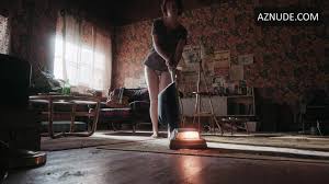 Anya TaylorJoy Underwear chapter in The QueenS Gambit - UPSKIRT.TV