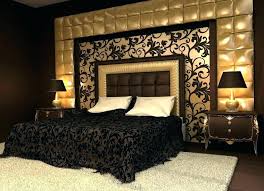 صور غرف نوم عليها حرف ال R