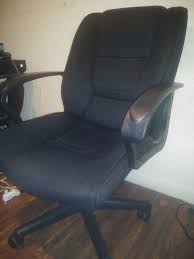 Https Photos Offerup Com Ykx8zckkqdc4hf87fgmi Jcooua 600x800 Ac40 Ac40457d8800456d89ae168c1595e755 Jpg Office Chairs For Sale Office Chair Chairs For Sale