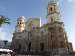 Touren und tickets für kathedrale von cadiz. Cadiz Streifzug Durch Dreitausend Jahre Geschichte Max 2e Trouvailles De L Histoire