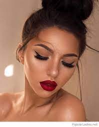 This is a common piece of advice, but get those influencers off your social medias and unsubcribe from them on youtube. Amazing Matte Makeup And High Bun Mattes Makeup Braut Make Up Schminke Fur Die Hochzeit