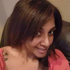 Lori Eaves's Instagram, Twitter & Facebook