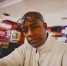 Building a 16 ft straight slot car track