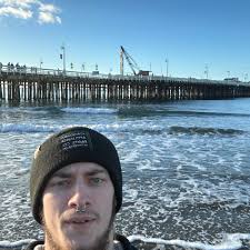 Who makes quadrasteer bedside trucks?