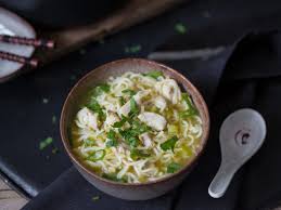 Schnelle Chinesische Huhnersuppe Mit Nudeln Rezept Huhnersuppe Suppen Rezept Vegetarisch Rezepte