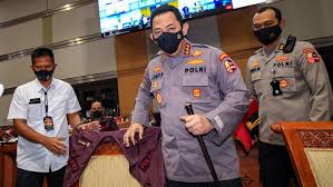 Kekristenan atau kristianitas atau agama kristen adalah agama abrahamik monoteistik berasaskan riwayat hidup dan ajaran yesus kristus, yang merupakan inti sari agama ini. Disetujui Dpr Komjen Listyo Sigit Prabowo Bakal Jadi Kapolri Pertama Beragama Katolik Bagian 1