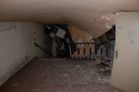 Mir fällt die decke auf den kopf. Mir Fallt Die Decke Auf Den Kopf Foto Bild Architektur Lost Places Motive Bilder Auf Fotocommunity