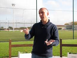 Il y a occupé plusieurs fonctions, allant de recruteur, à directeur sportif et entraîneur. Christophe Revault Ancienne Legende Du Havre Ac Est Decede 76actu