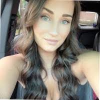 Amber Claxton's Instagram, Twitter & Facebook