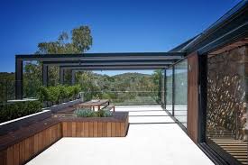 Habillage Bois Et Pierre Naturelle Marie Avec Acier Et Verre Une Maison D Architecte A Melbourne Maison 2018 Architecture Architecture Design House Design
