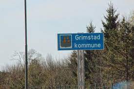 Koordinatar grimstad er ein kystkommune i agder fylkekommunen grensar til arendal i aust, froland og birkenes i nord og lillesand i vest. Grimstad Kommunevapen Coat Of Arms Crest Of Grimstad