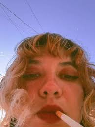 Es mía,, Es nuestra,, No es tuya. , Y sigue la vida .