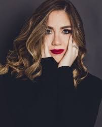 Veronica Alava's Instagram, Twitter & Facebook