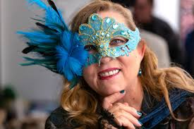 Third Street Writers set a seasonal mood 110422