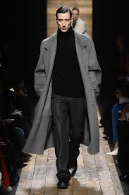 Voici notre sélection de manteaux homme quelque soit votre style: Les Manteaux Les Plus Mode De L Automne Hiver 2020 2021 Vogue Paris