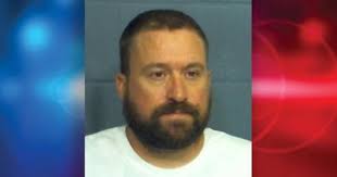 Man turns himself in to authorities after 4-year search