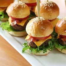 Mini Burgers Au Thermomix Recipe Party Food Buffet Mini Burgers Party Food Easy Appetizers