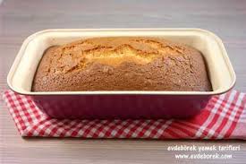 Tereyağını oda ısısında yumuşatıp pudra şeker ilave edin. Baton Kek Tarifi Evdeborek