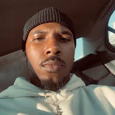 Marcus Edmond† (@omgyoungamaze) • Instagram photos and videos