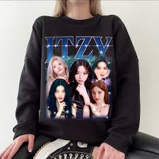 Itzy Kpop Sweatshirt, ITZY Cheshire Album Shirt, Itzy Yeji, Lia, Ryujin,  Chaeryeong, Yuna Shirt, Itzy Vintage Retro Graphic Music Unisex