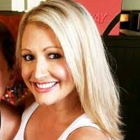 Lesley Bridges's Instagram, Twitter & Facebook