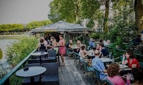Nantes Le Bateau Lavoir Envie De Passer Un Agreable Moment Dans Un Cadre Convivial Et Chaleureux Venez Decouvrir Le Restaurant Bateau Lavoir Nantes Lavoir