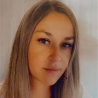 Jackie Roa's Instagram, Twitter & Facebook