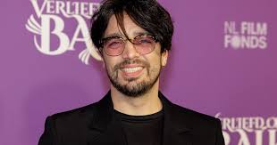 Waylon loopt onderbroekendeal mis na bekentenis op tv en eist 60.000 euro:  rechter gaat er niet in mee