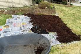 In 14 steps learn how to lay mulch over grass. Weed Barrier Under Mulch To Stop Weeds From Growing In Mulch